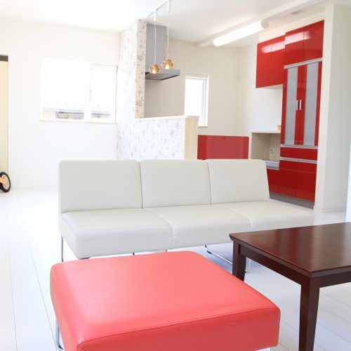 陽の当たる明るいリビング ～モダンor自然素材～