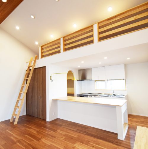 Rebuilt　～切妻屋根の平屋暮らし～